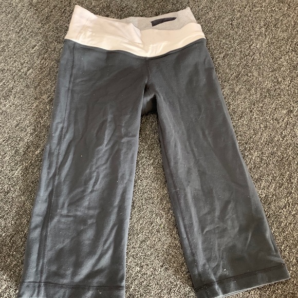 Lululemon Astro Crop 6 leggings - Picture 4 of 4